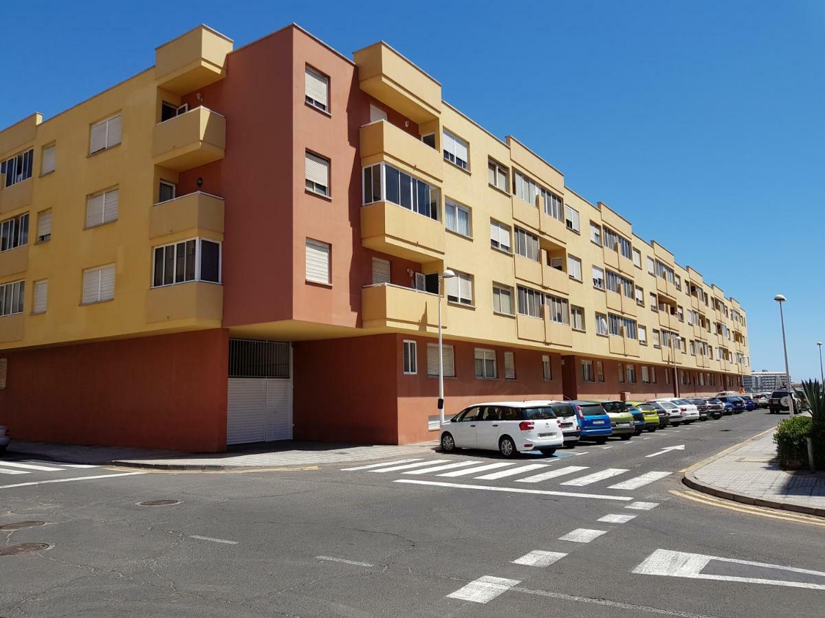 Alquilaencanarias El Medano Mirazul Plaza Roja Exterior photo